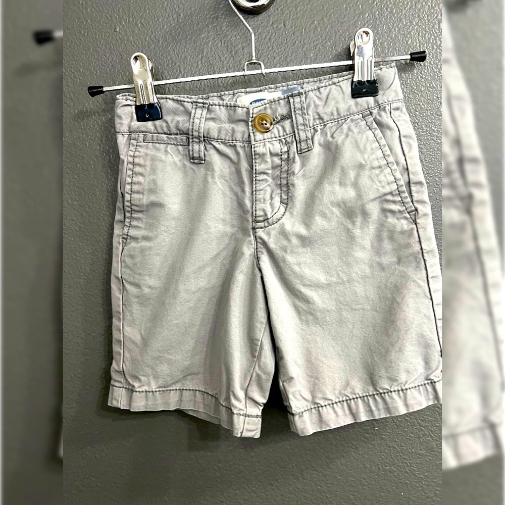 Toddler Old Navy chino short